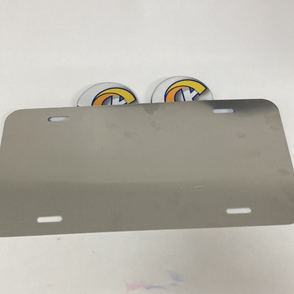 LA Rams License Plate With Cup Holder Inserts - Picture 6 of 6